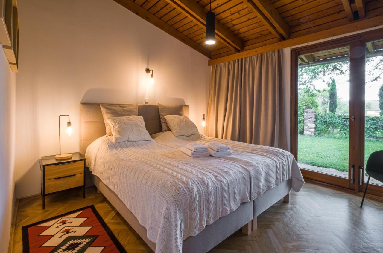 Kali Art Inn Köveskál Extérieur photo